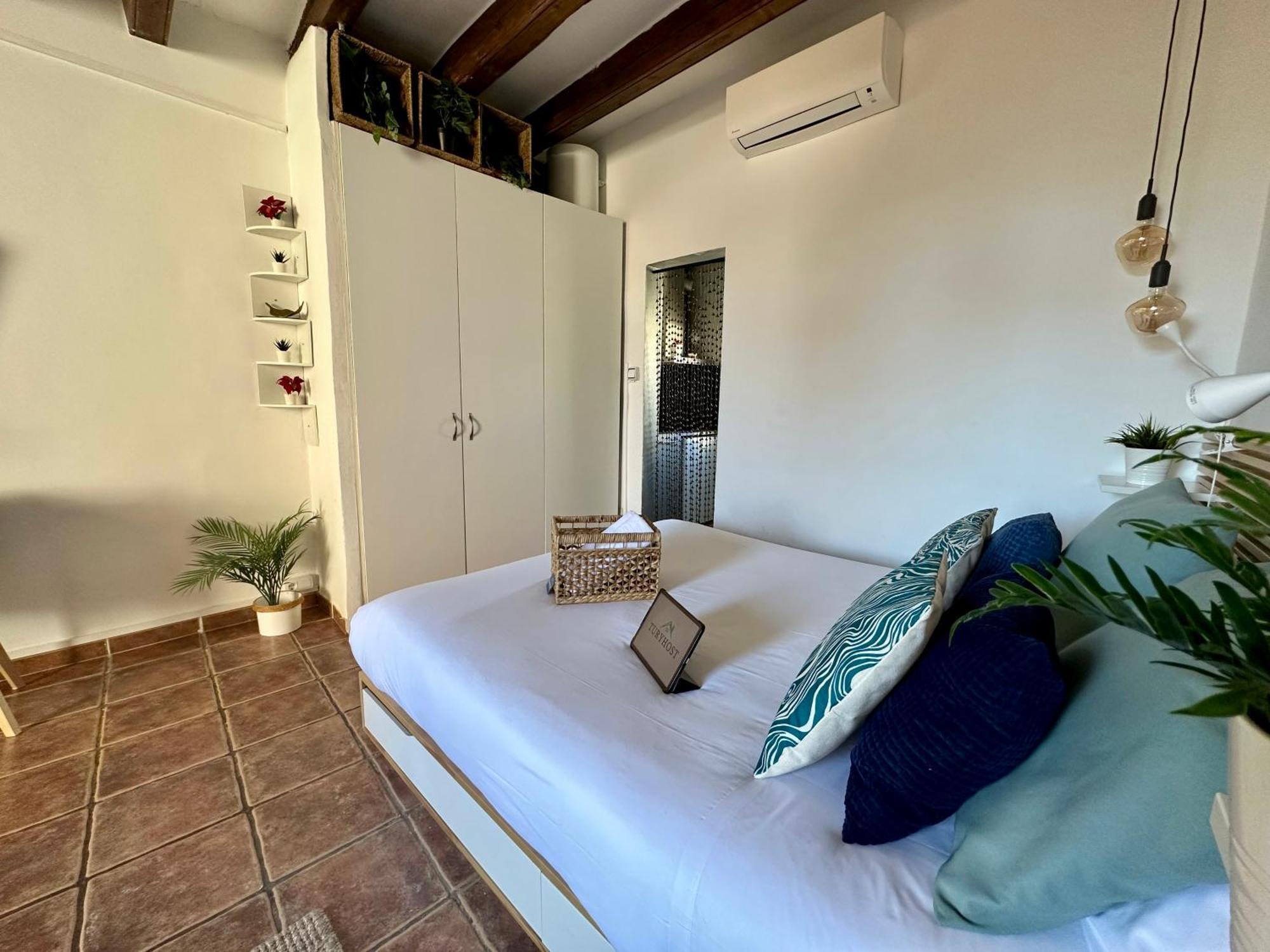Taulat Loft L Poblenou Beach L Self Check In L Terrace Penthouse Барселона Экстерьер фото